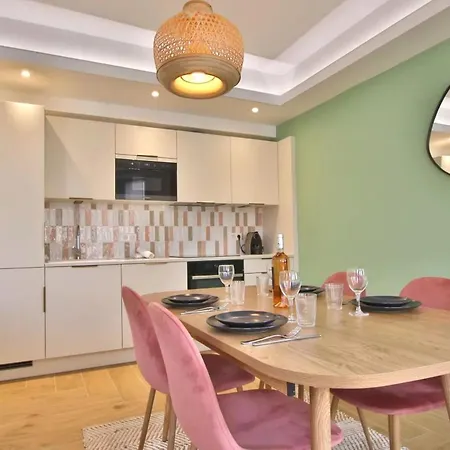 La Rotonde For 4 By Sunset Apartment *